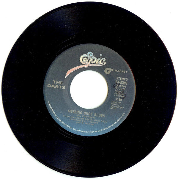 Darts : It's Raining (7", Single)