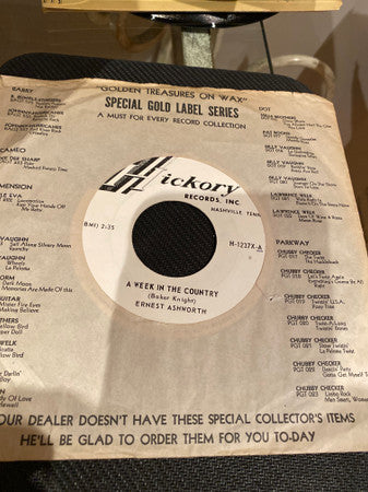 Ernie Ashworth : A Week In The Country / Heartbreak Avenue (7", Single)