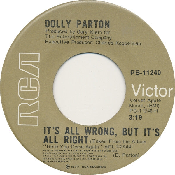 Dolly Parton : Two Doors Down / It's All Wrong, But It's All Right (7", Single)