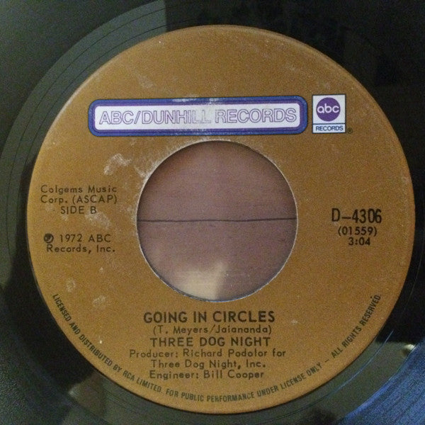 Three Dog Night : The Family Of Man / Going In Circles (7", Single)