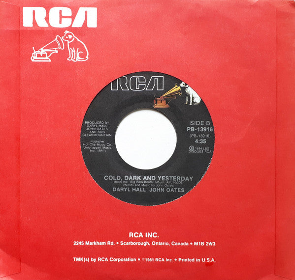 Daryl Hall & John Oates : Out Of Touch (7", Single)