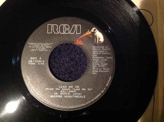 Maxine Nightingale : Lead Me On (7", Single)