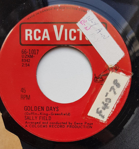 Sally Field : Golden Days / The Louder I Sing (7", Single)
