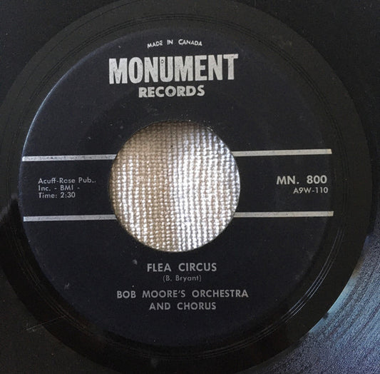Bob Moore And His Orchestra And Chorus : Flea Circus (7", Single)