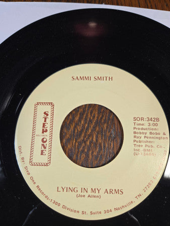Sammi Smith : You Just Hurt My Last Feeling / Lying In My Arms (7")