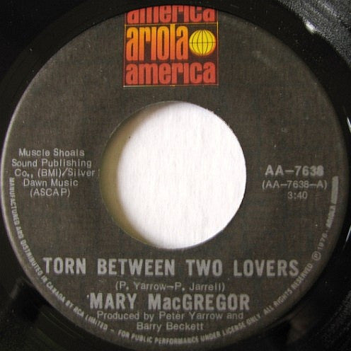 Mary MacGregor : Torn Between Two Lovers (7", Single)