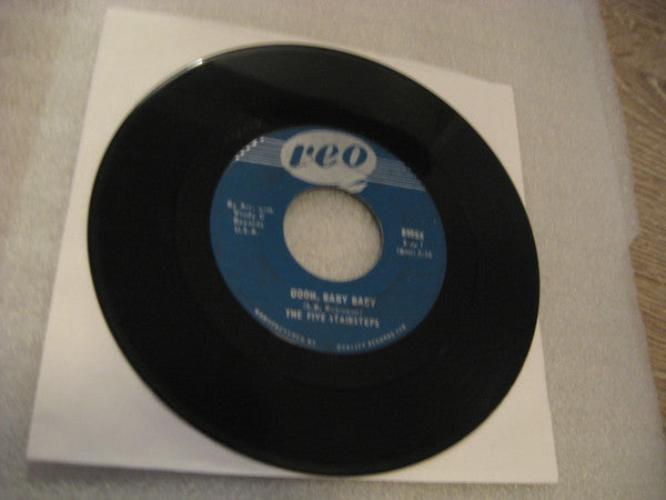 Five Stairsteps : Oooh, Baby Baby / The Girl I Love (7", Single)