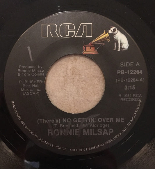 Ronnie Milsap : (There's) No Gettin' Over Me / I Live My Whole Life At Night (7")