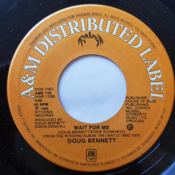 Doug Bennett (2) : Turn Away / Wait For Me (7", Single)